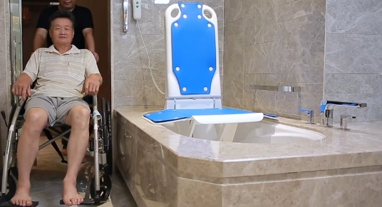 2025-7-10-bat-bath 3862